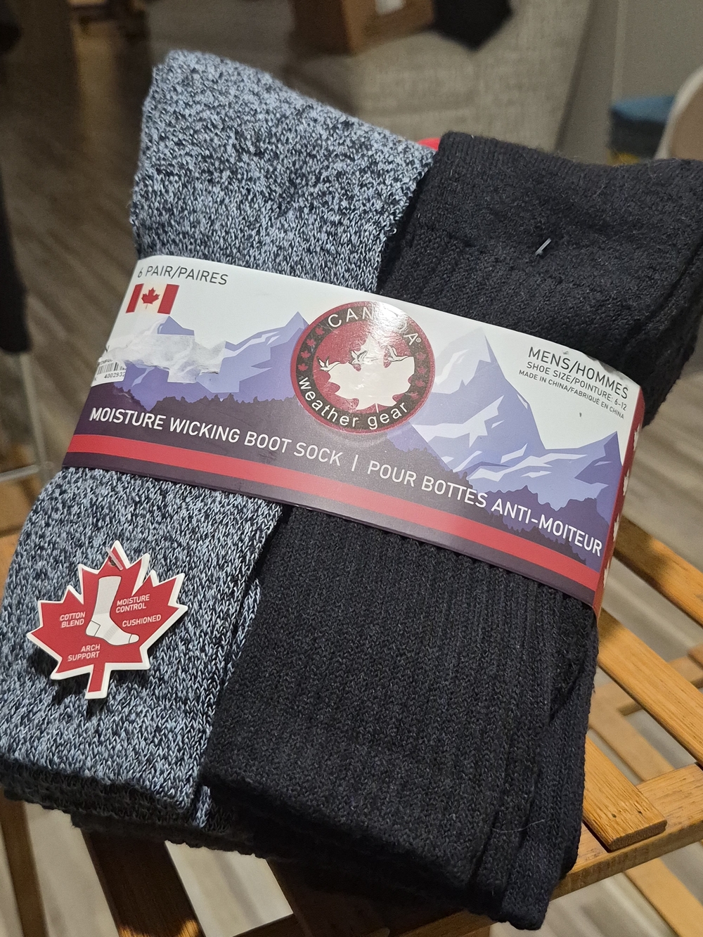 Canadian Weather Gear Men's Moisture-Wicking Boot Socks - Black & Gray